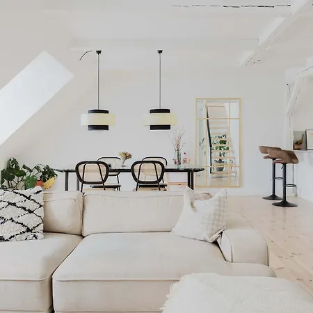 Luxury Penthouse Duplex With Water View