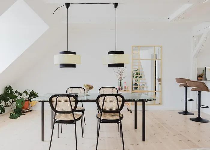 Luxury Penthouse Duplex With Water View Apartment *