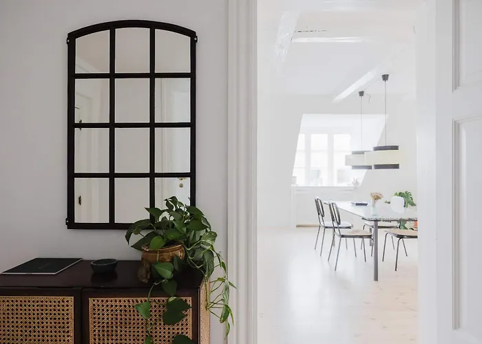 Luxury Penthouse Duplex With Water View Apartment *